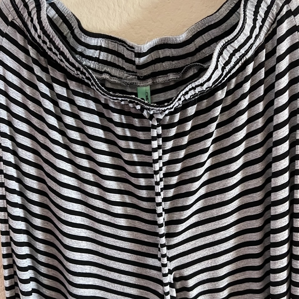 Honeydew soft and adorable 2-piece striped pajama set w/lace trim, size L - Picture 7 of 7